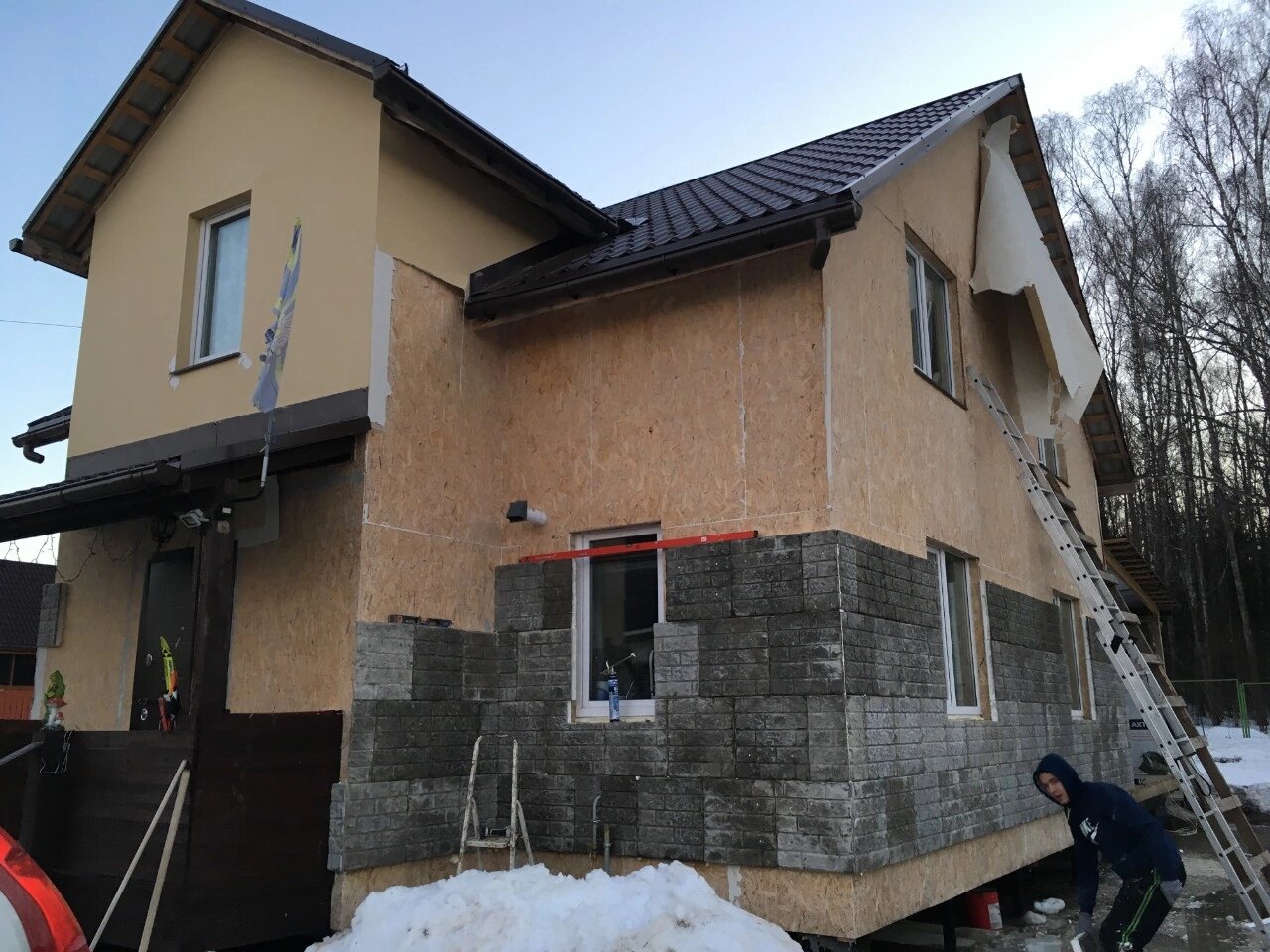 искусственный камень atlas stone мрамор 084, фасад дома, оригинал фасад, дом, отделка фасада