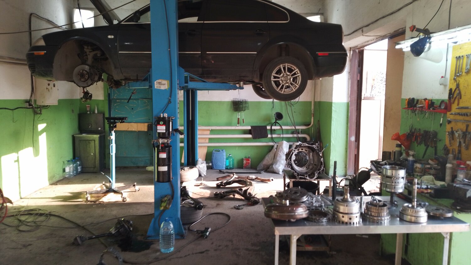 автосервис, автотехцентр, небольшая автомастерская, техцентр, автомастерская