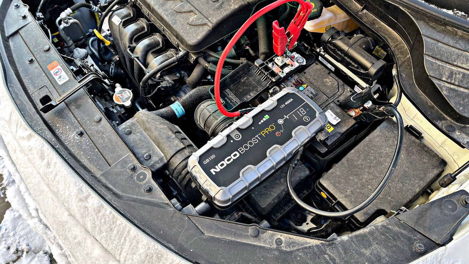 аккумулятор автомобиля, аккумулятор audi tt 8n, аккумулятор авто, noco gbх75 boost pro ,, прикурить автомобиль аппаратура