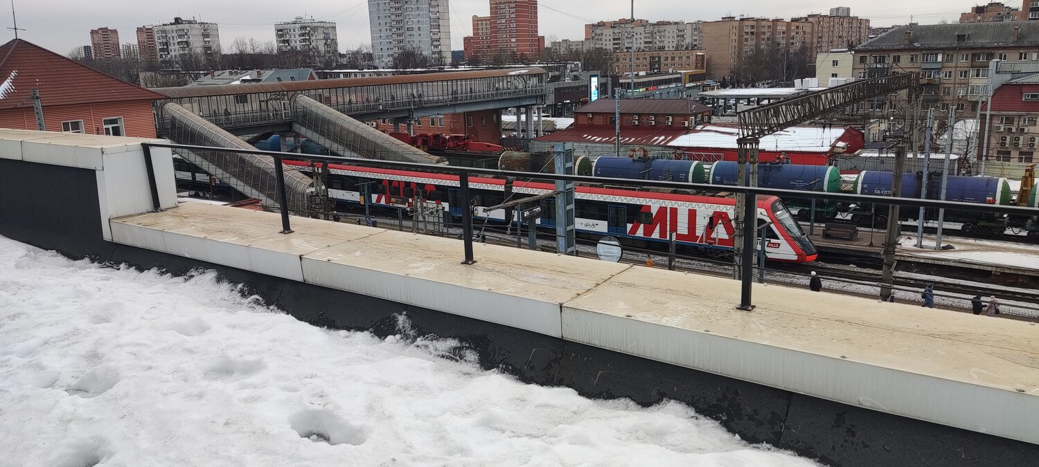 ноги, станция, станция нахабино мцд, станции мцд 2, платформа поезда