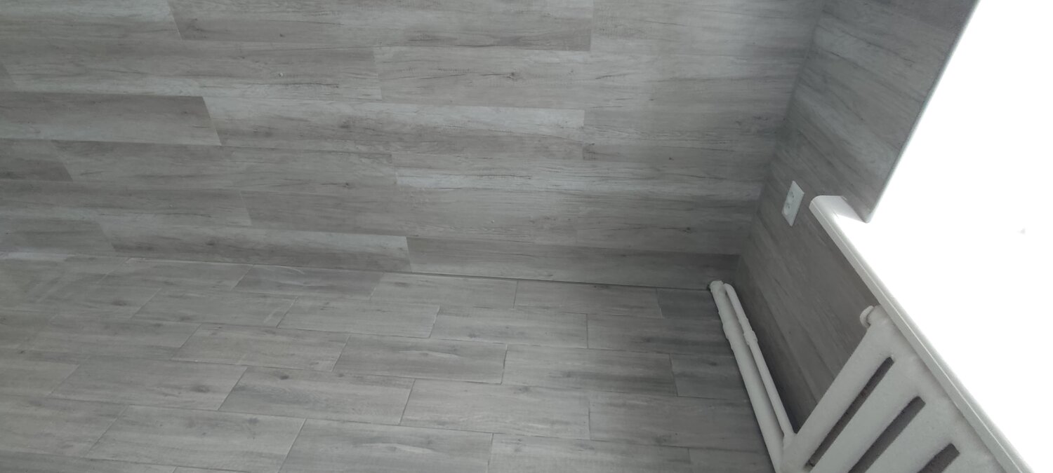 линолеум ultra cracked oak 016l, ламинат, отделка стен ламинатом, пвх плитка, ламинат на пол