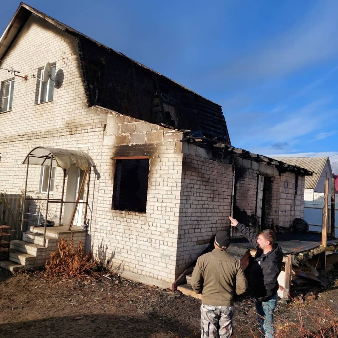 сгоревшие дома, пожар в частном доме, дом в селе, частный дом, кирпичный дом