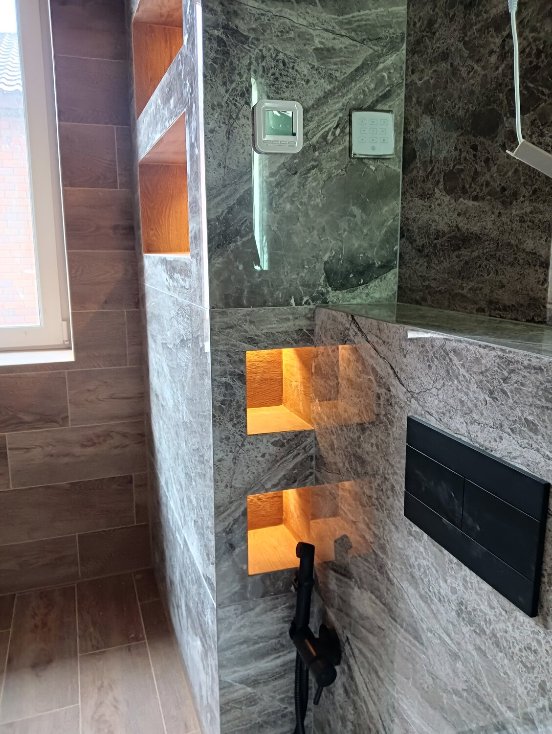 soapstone (талькохлорит), ванная комната, плитка, сланец в интерьере, серая ванная комната