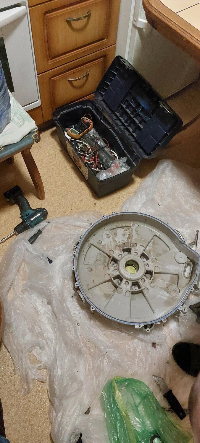 стиральная машина занусси, полубак для стиральной машины zanussi, стиральная машина zanussi, задний бак стиральной машины занусси, стиральная машина ремонт