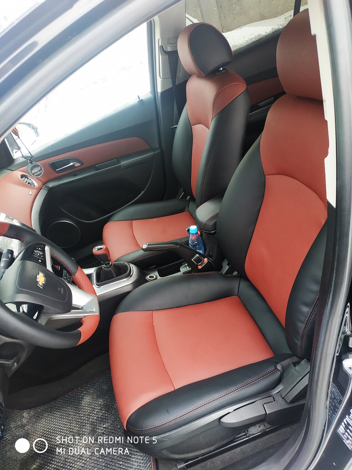 chevrolet cruze, салон chevrolet cruze, тюнинг салона шевроле круз, chevrolet cruze коричневый салон, шевроле круз 2015 1.4 турбо автопилот