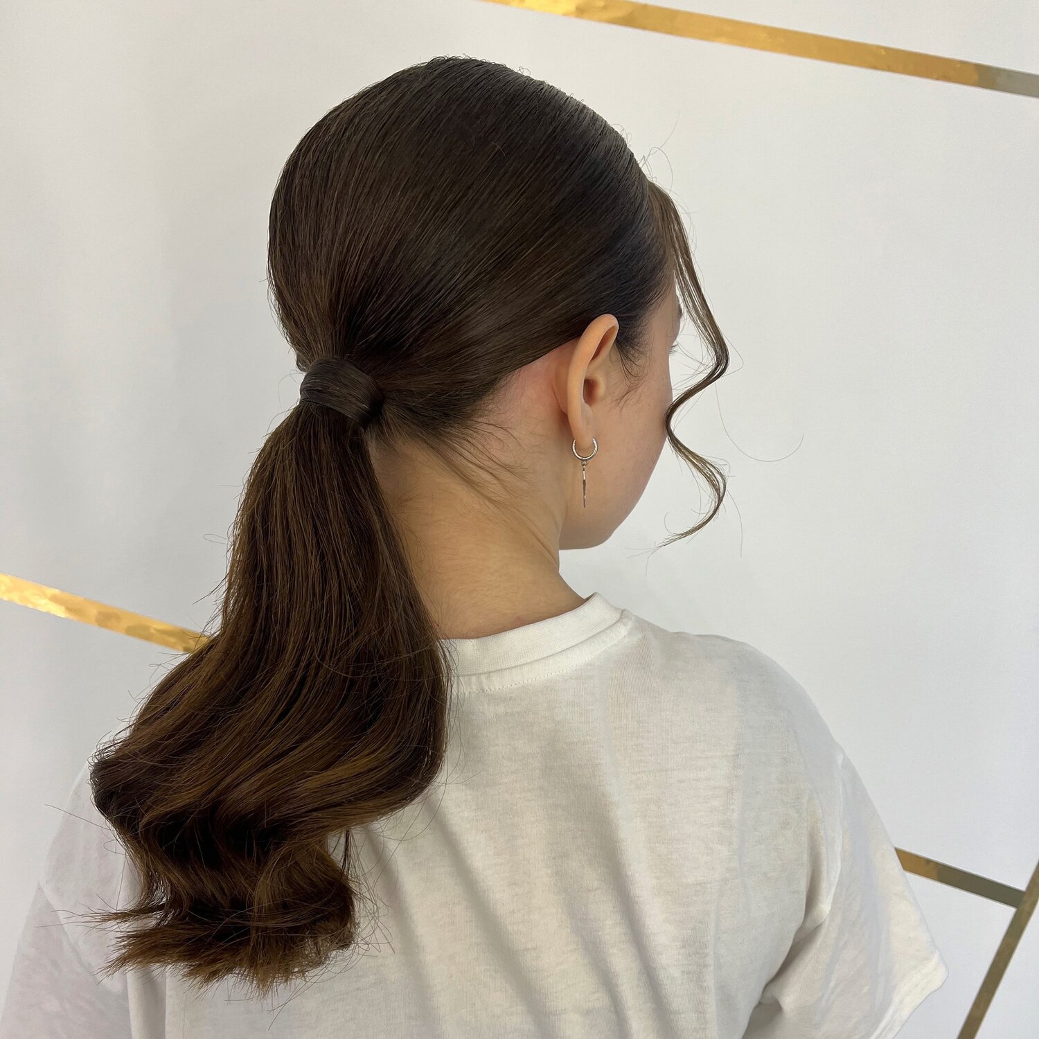 конский хвост, высокий хвост прическа, модные хвосты на длинные волосы 2021, накладной хвост, хвост шиньон