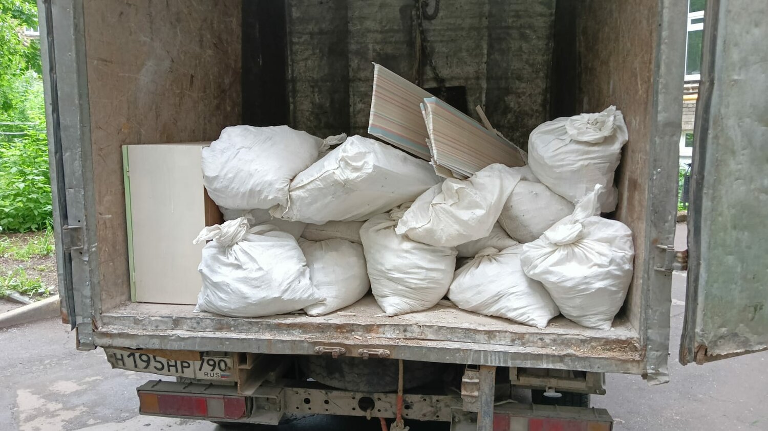 вывоз строймусора газель, вывоз мусора, вывоз строительного мусора, вывоз мусора газель грузчики, вывоз строительного мусора газель
