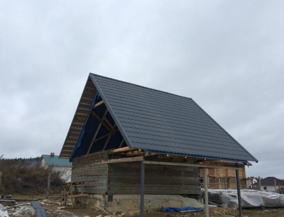 металлочерепица вид на бани, металлочерепица крыша, фронтон крыши, фронтон крыши бани, каскад металлочерепица