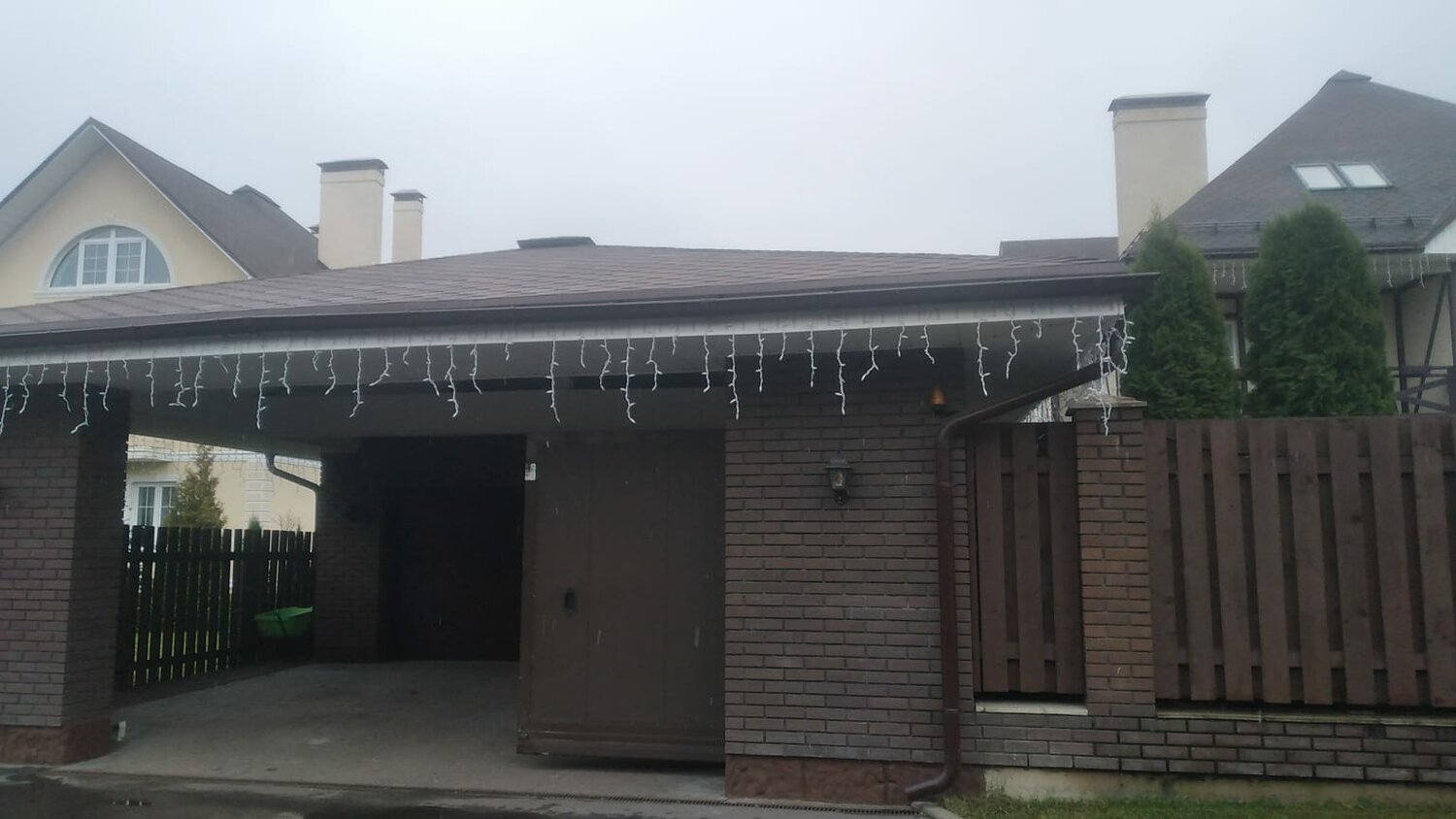 навес односкатный металлочерепица, навес перед гаражом, навес, навес для машины, навес перед домом