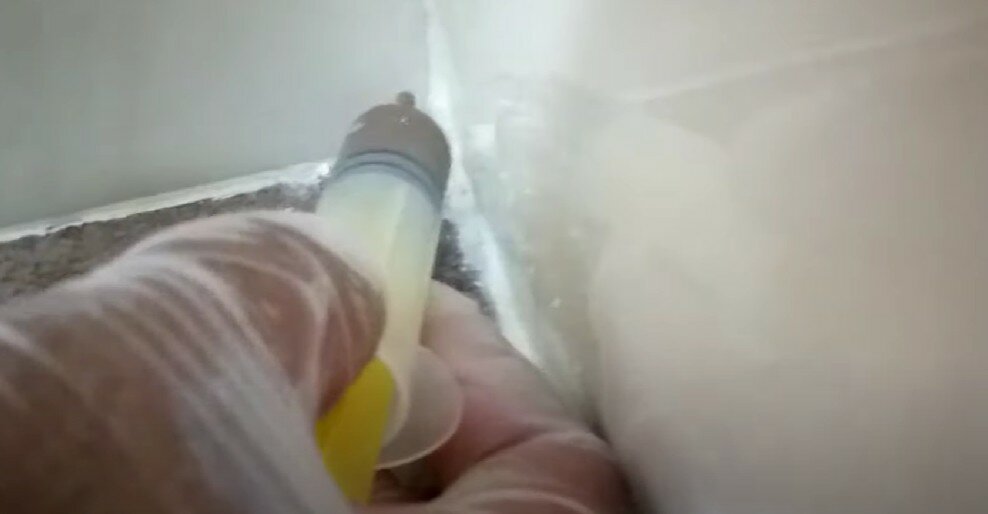 шприц для кормления, шприц для кормления новорожденных, тюбик, косметика, тюбик зубной пасты