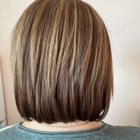 каре мелирование колорирование, удлинённое каре мелирование, каре мелирование, мелкое мелирование на темные волосы на боб каре, мелирование на тёмные волосы каре
