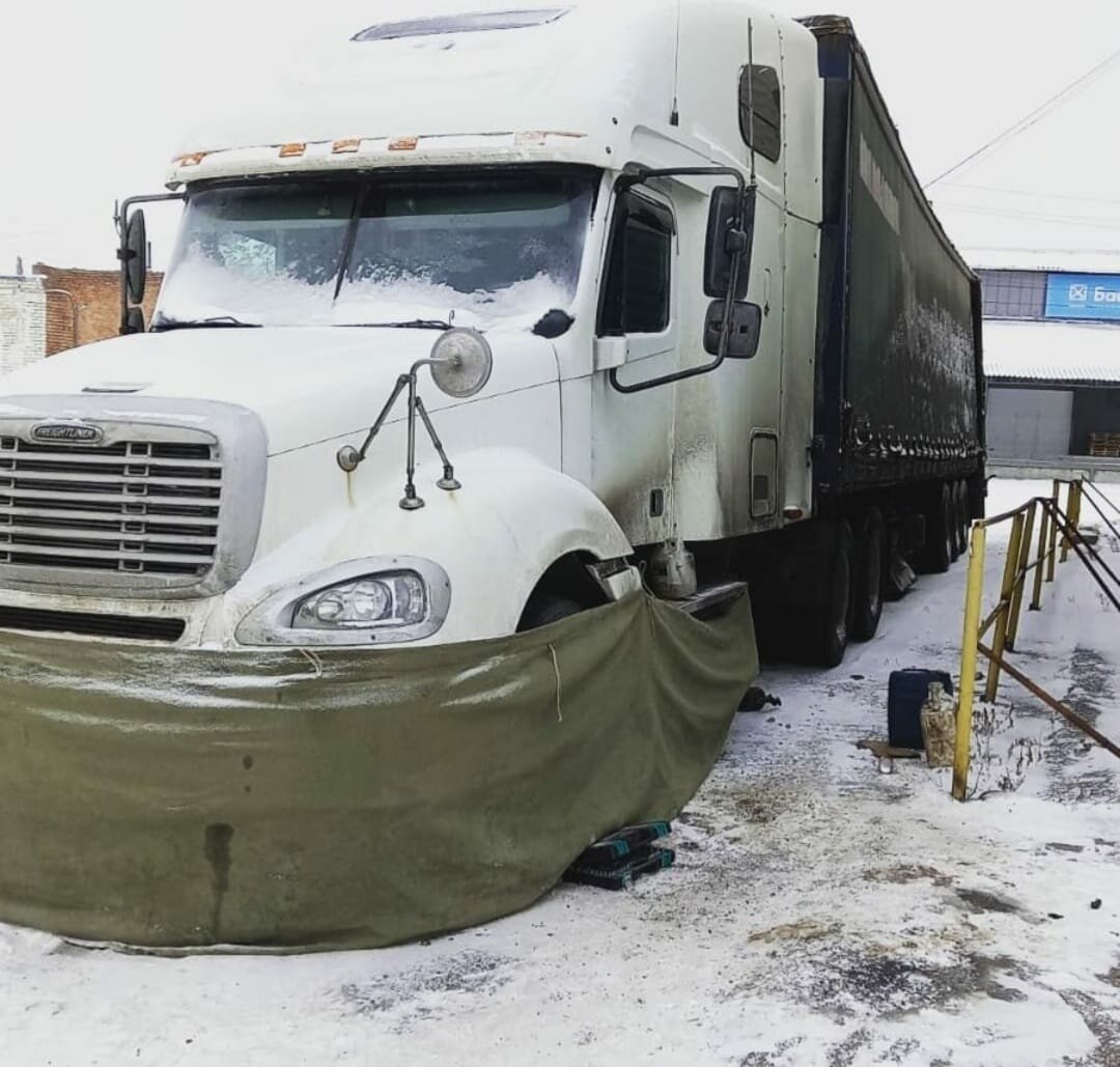 freightliner, фредлайнер коламбия 2004г.в, фредлайнер коламбия 2005 белый, фредлайнер коламбия тралл, freightliner columbia