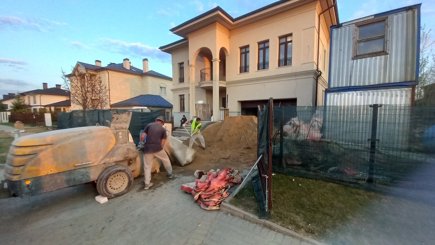 загородный дом, полусухая стяжка, коттедж, дом ремонт, строительство домов