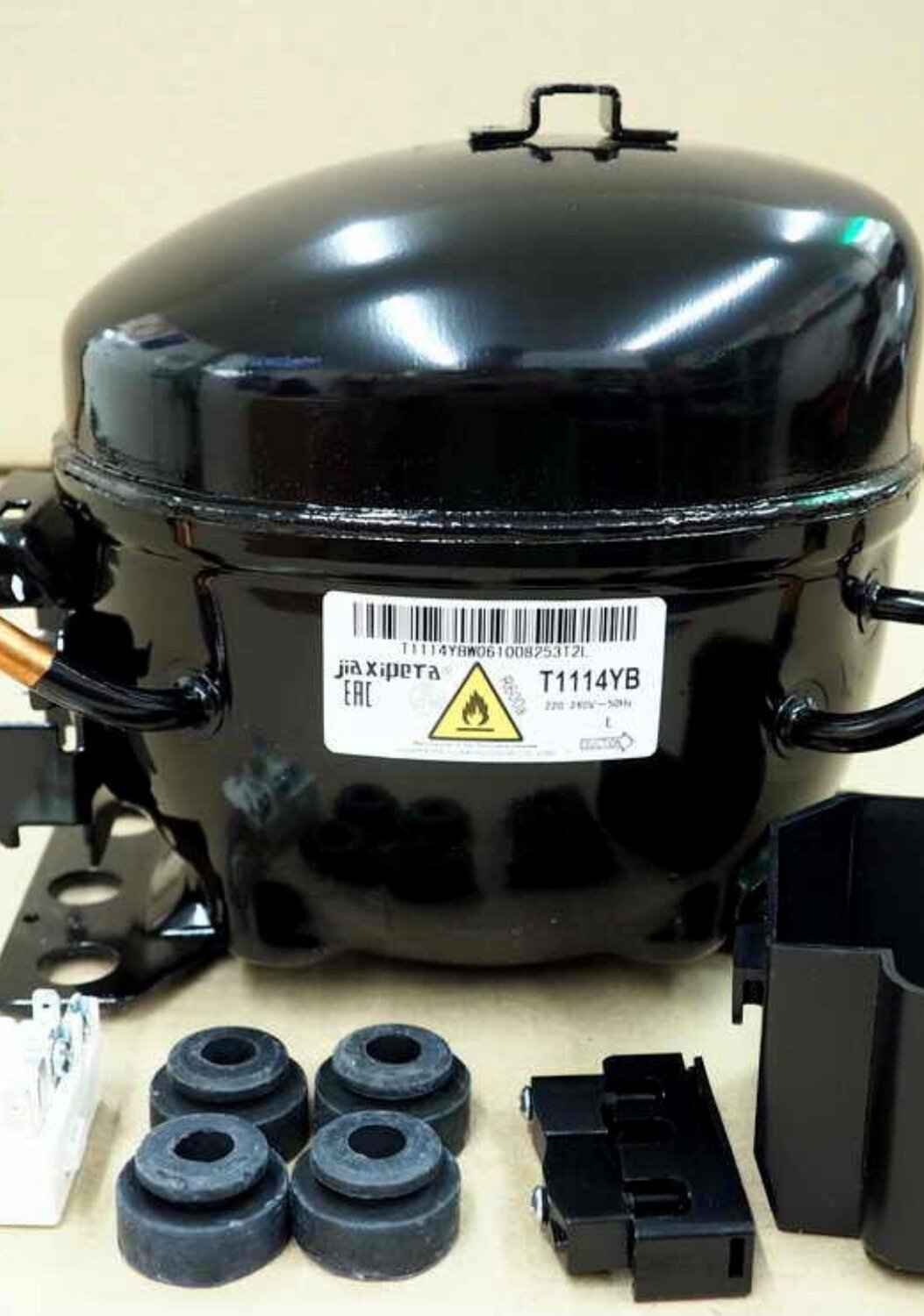 холодильный компрессор mb214st, холодильный компрессор, компрессор jiaxipera t1114yb r600a 168w, компрессор из холодильника, компрессор холодильника lg 170вт