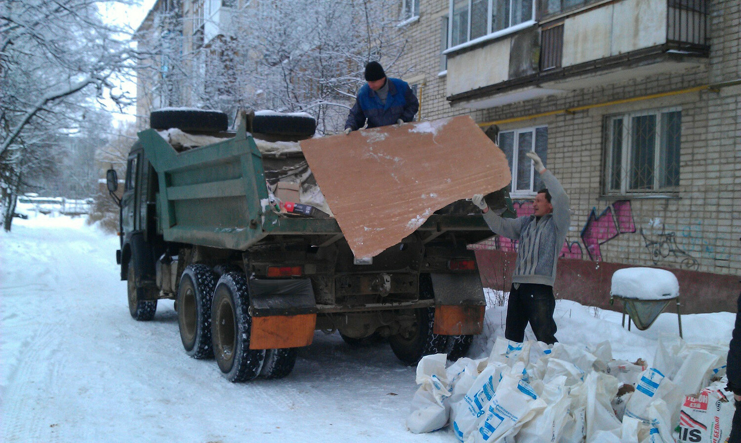 вывоз мусора камаз самосвал, вывоз мусора камаз, вывоз мусора, вывоз строительного мусора камаз, вывоз строймусора зил