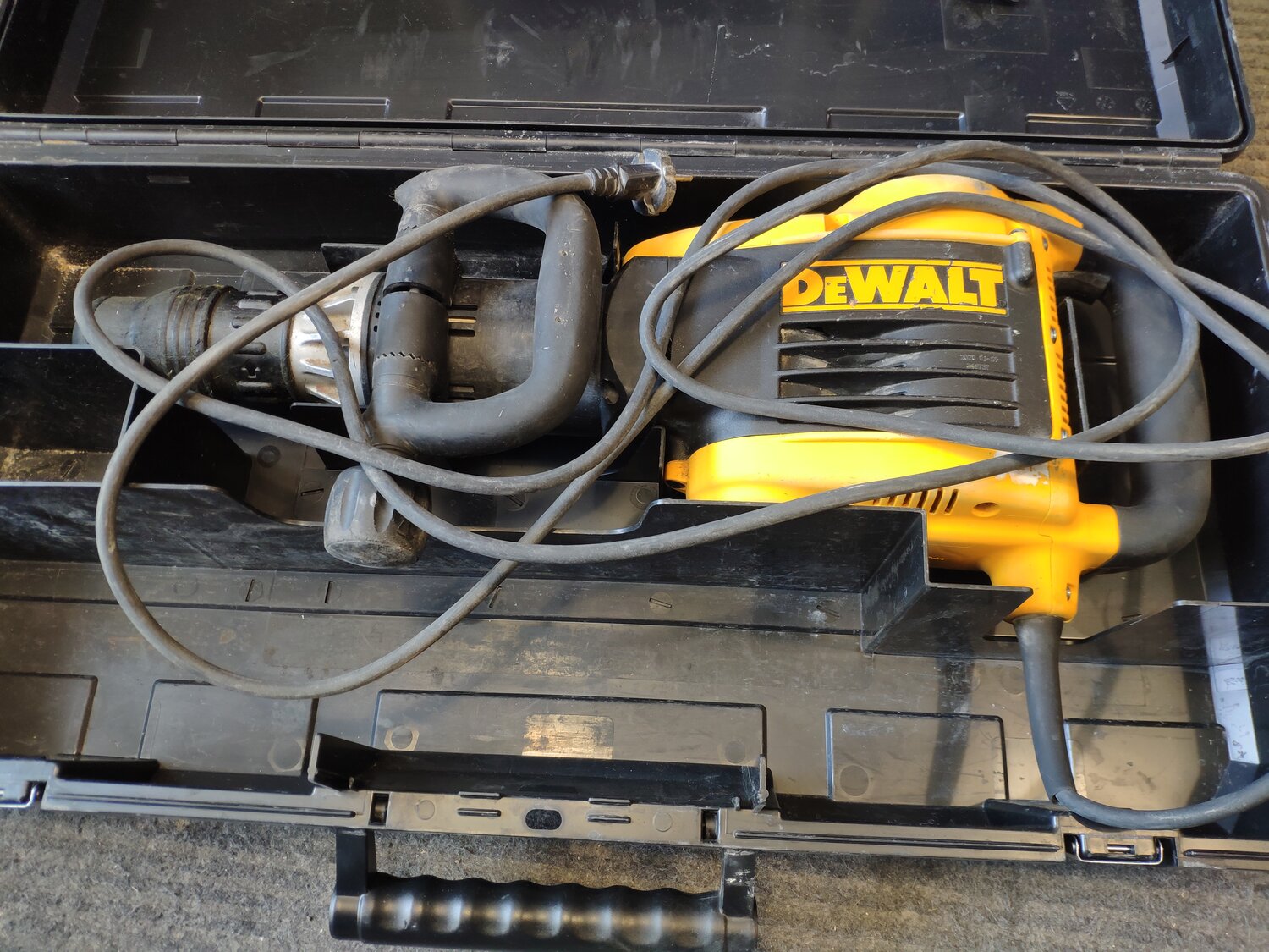 отбойный молоток деволт 25901, dewalt, отбойный молоток dewalt d25840-qs  мт, dewalt d25901-qs, перфоратор dewalt