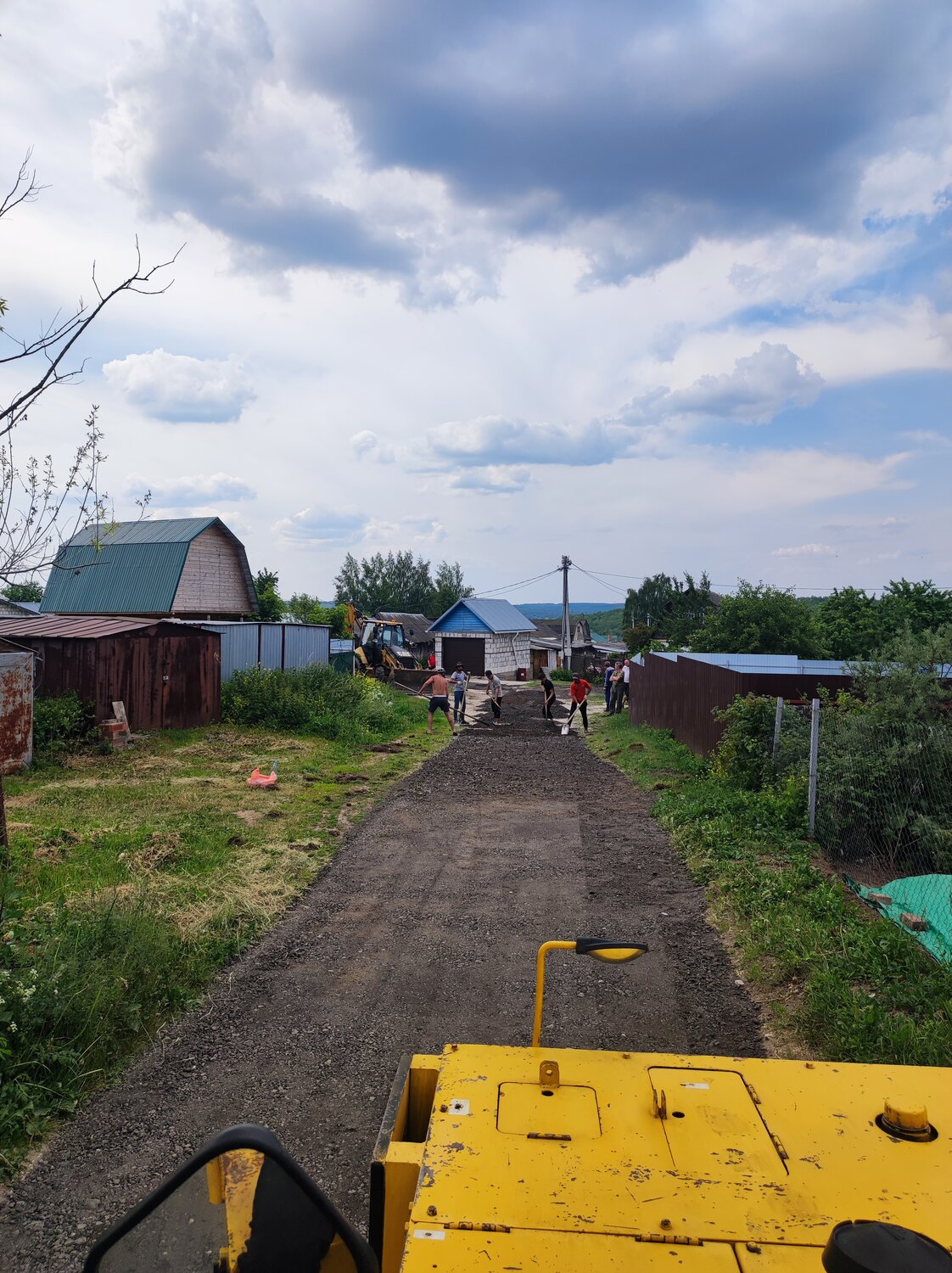 дорога, ферма д. дегтяри, автомобильная дорога, в деревне, дорога в поселке