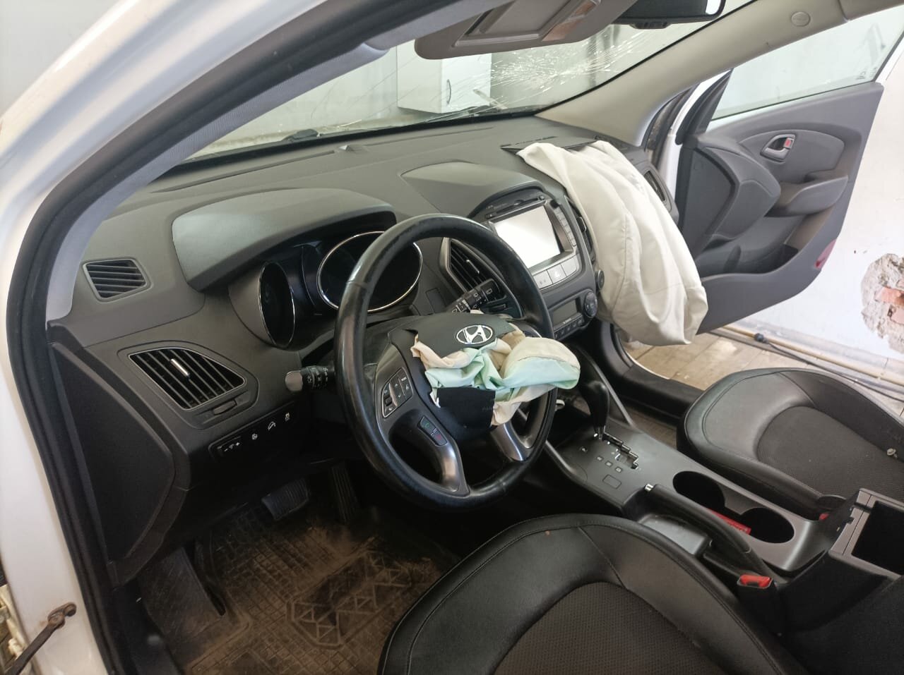 hyundai ix35, hyundai ix, ix 35 хендай, хёндай ай икс 35, Ford C-MAX II