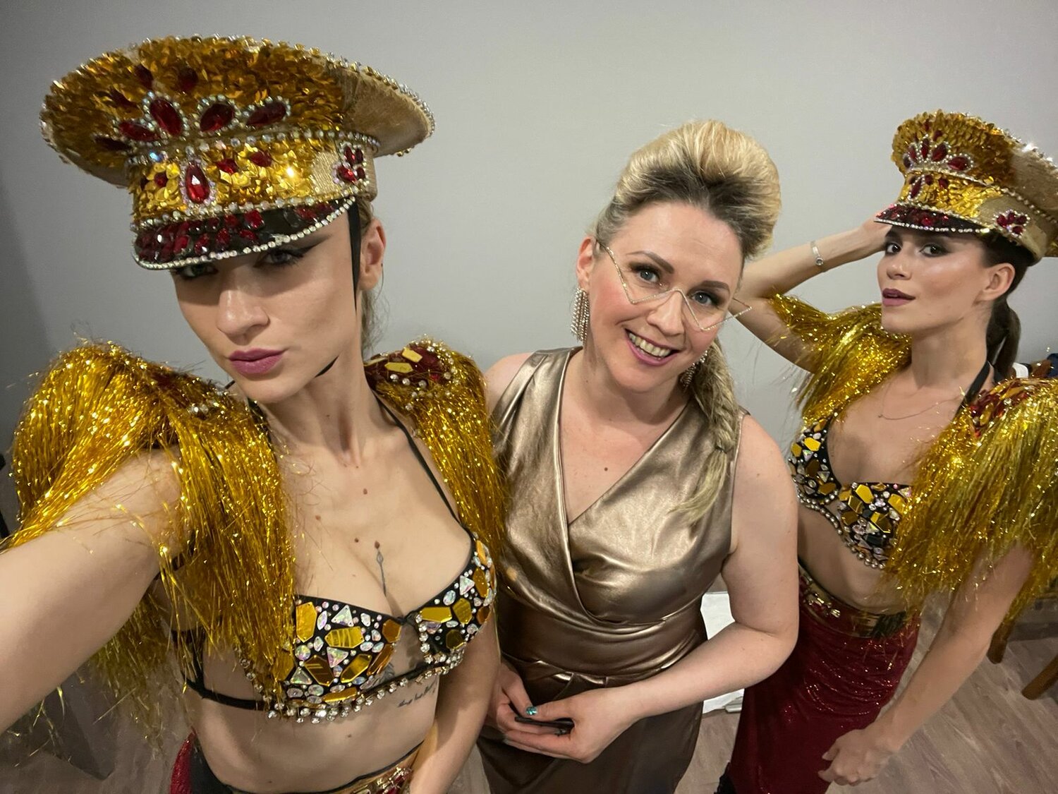 девушка, шоу, танцевальное шоу, модные танцы, шоу балет