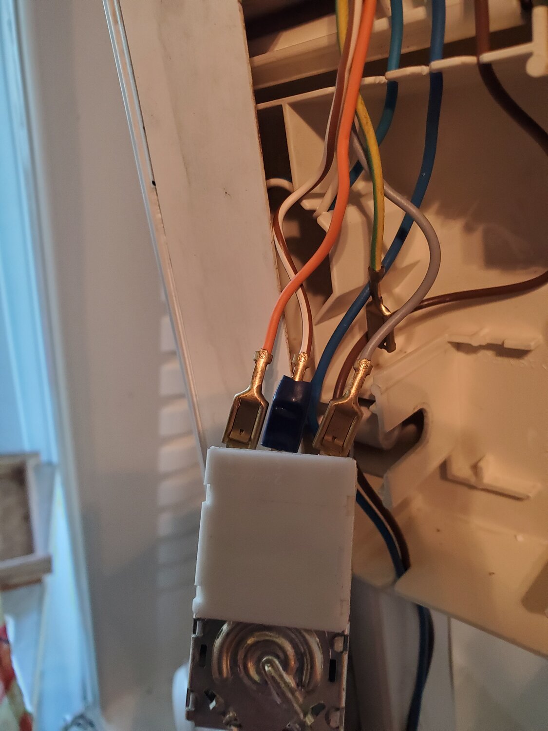 подключение терморегулятора холодильника стинол 101, подключение термостата холодильника, пусковое реле холодильника, терморегулятор холодильника, термостат холодильника стинол 101 er