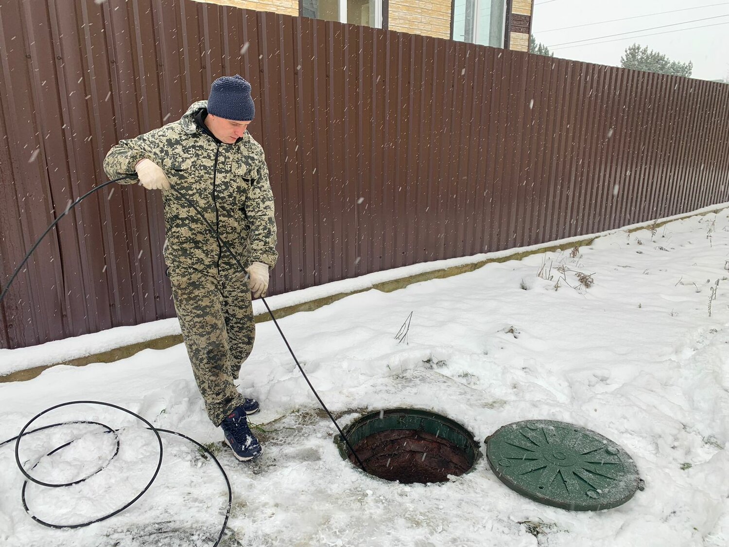 колка дров в покрышке, заготовка дров, колка дров, оборудование для отогрева скважин и водопровода, чистка скважины