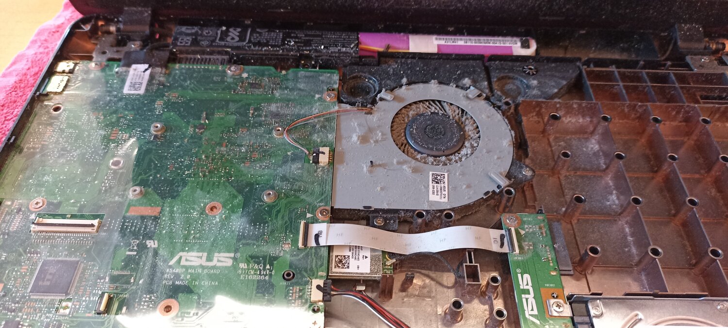 чистка ноутбука, ноутбук, ноутбук асус r540y внутри, пыльный ноутбук asus x75, чистка ноутбука от пыли