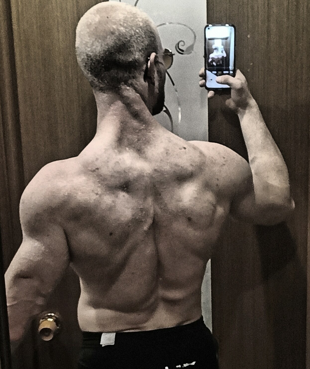 накаченная спина мужская, мужчина, человек, парень, накаченные мужчины