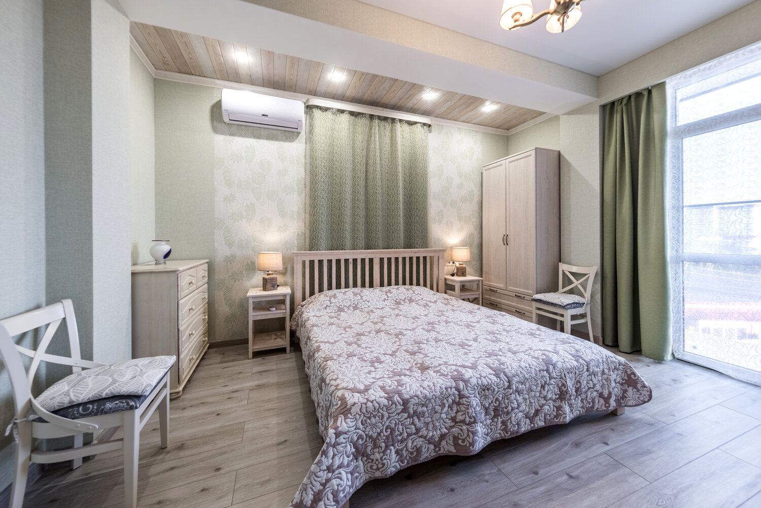 квартира, в спальне, квартиры посуточно, мини отель европа уфа, комнаты