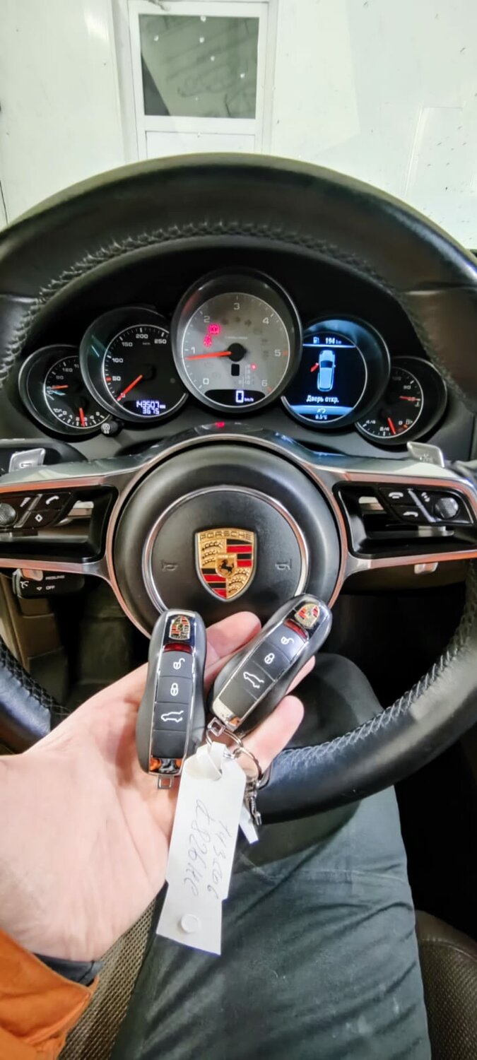 porsche cayenne, руль порше макан, руль porsche cayenne 958, часы в порше макан, руль порше панамера 2020