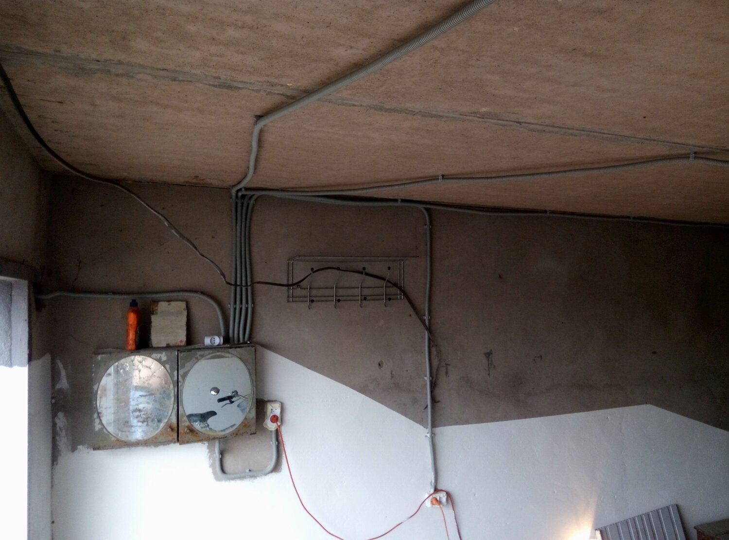 электропроводка в гараже, разводка электрики в гараже, электропроводка в доме, монтаж электропроводки, разводка электрики