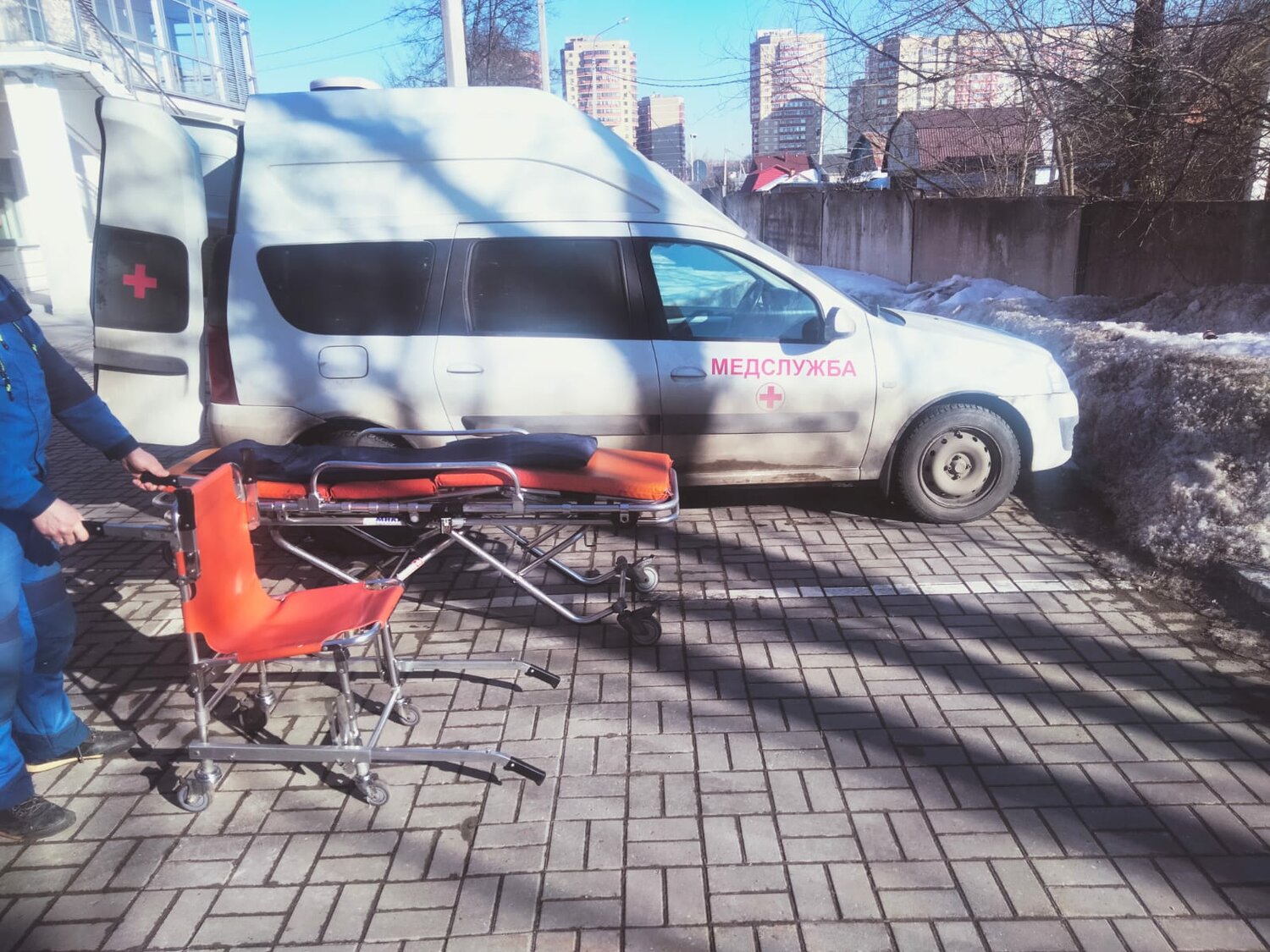 перевозка лежачих больных, перевозка лежачих больных в москве, автомобили для перевозки лежачих больных и колясочников, перевозка лежачих, автомобиль