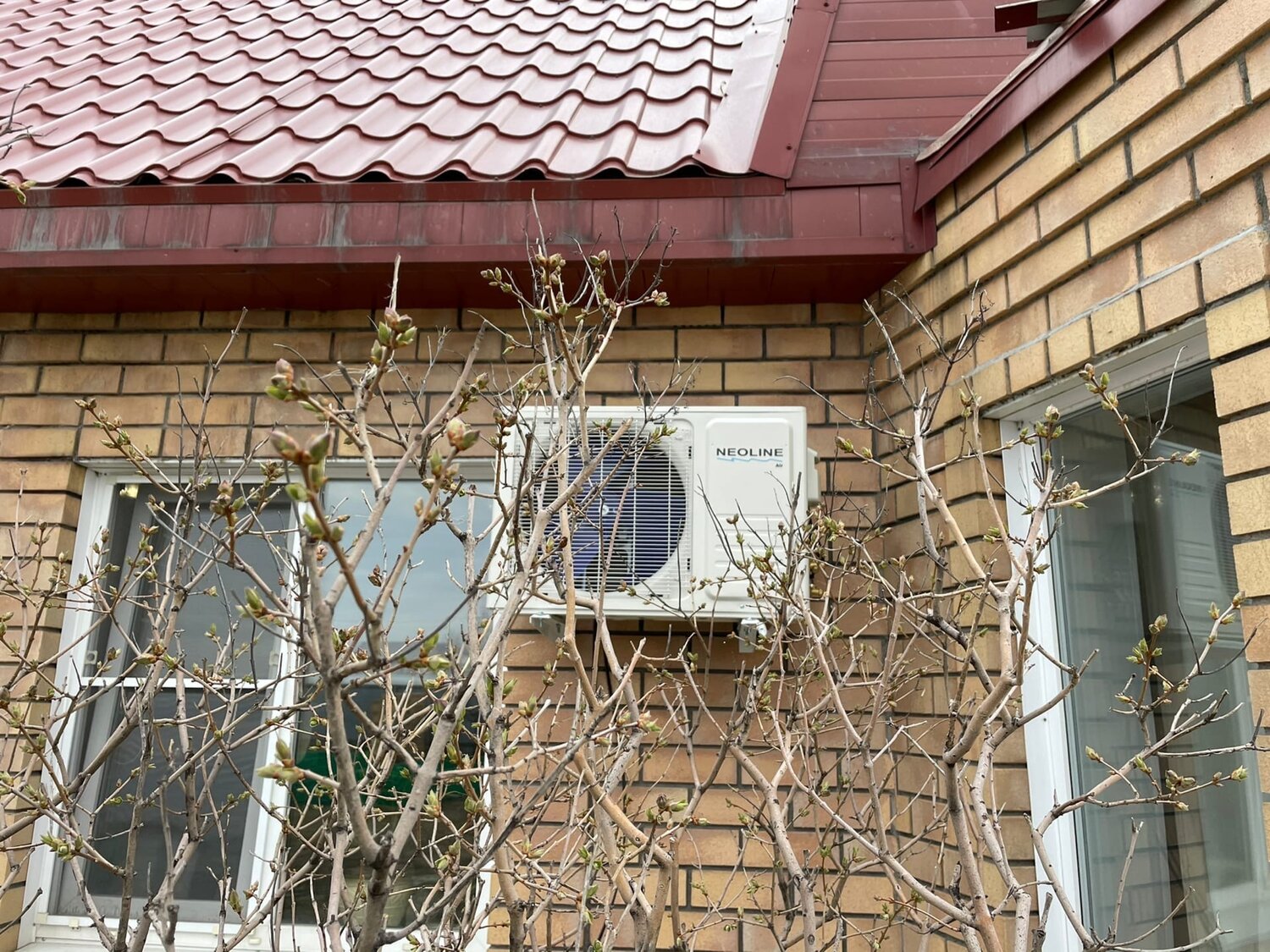 дом садовый, дача коттедж, дом дача, кондиционер, кирпичный дом