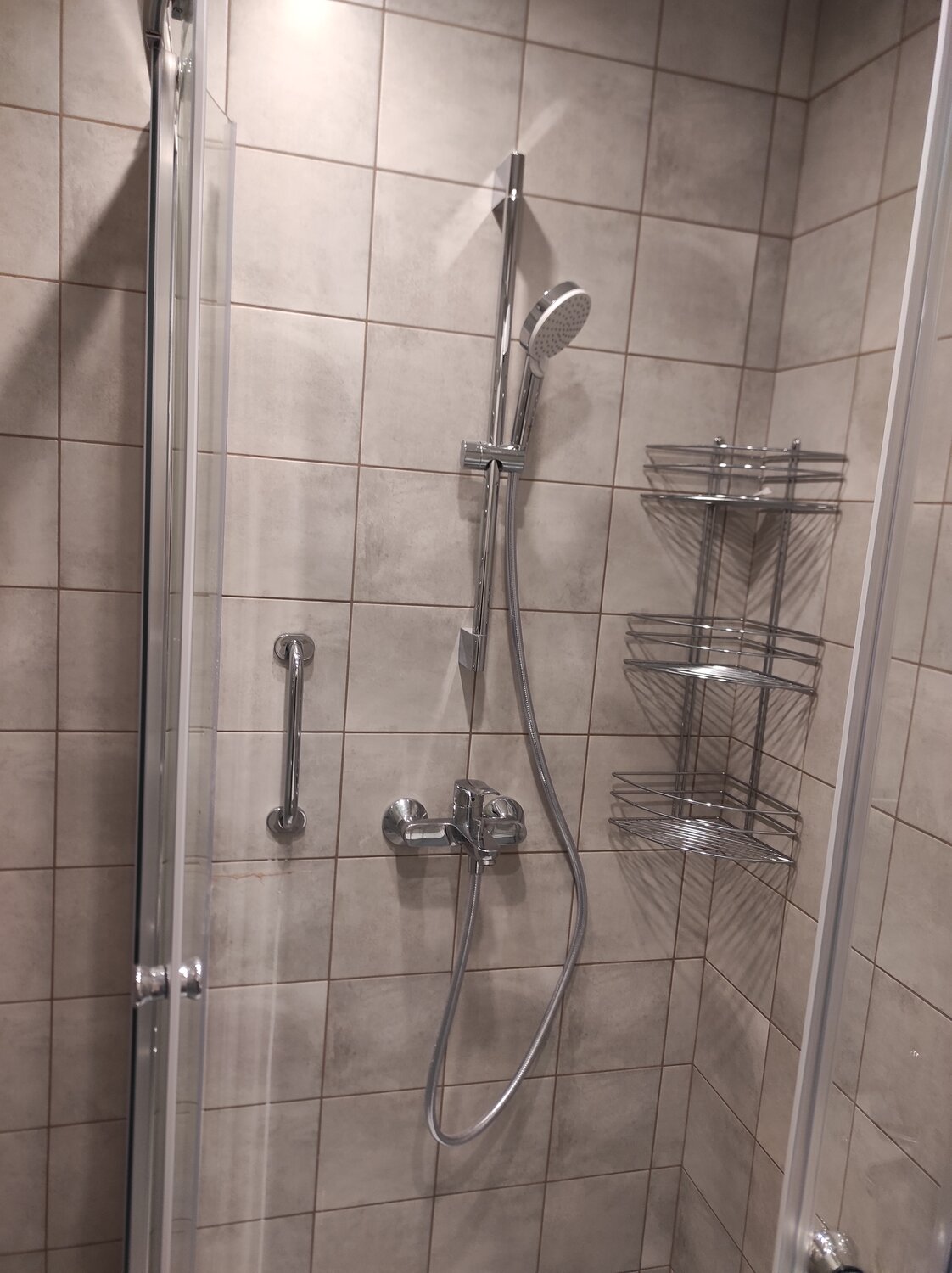 душ смеситель, душевой гарнитур jacob delafon, душевая стойка rav slezak murray mu054.5/3 с изливом, душевая стойка угловая, смеситель для душа