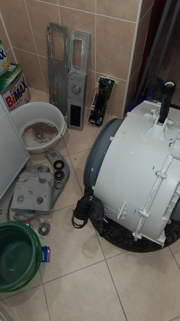 стиральная машина, бак стиральной машины, стиральная машина bosch макс 5 фильтр, бак стиральной машины аег, стиральная машина с прямым приводом барабана