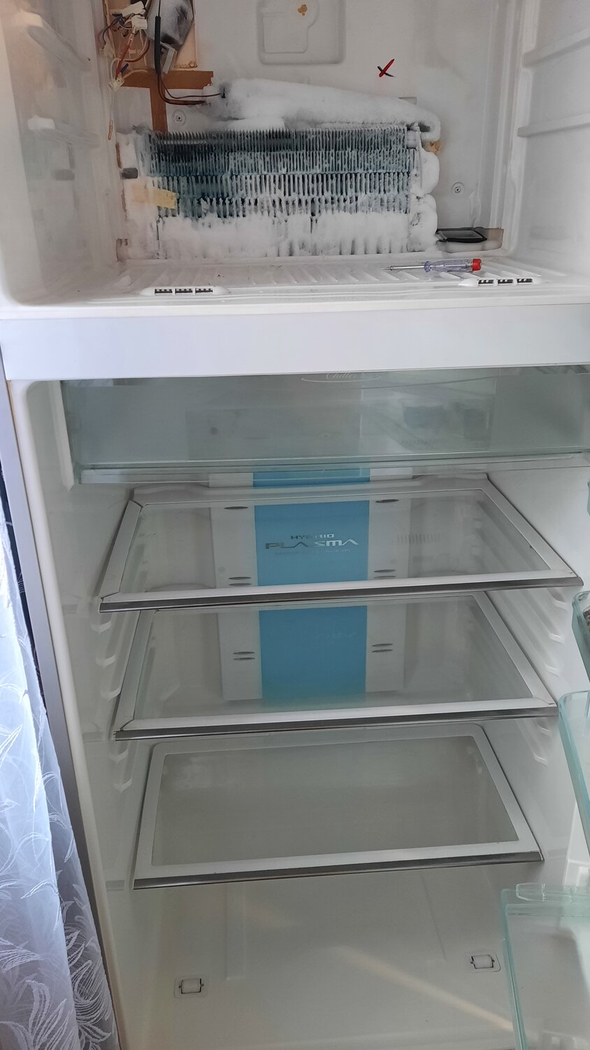 холодильник, двухкамерный холодильник, большой холодильник, бытовая техника, морозильная камера