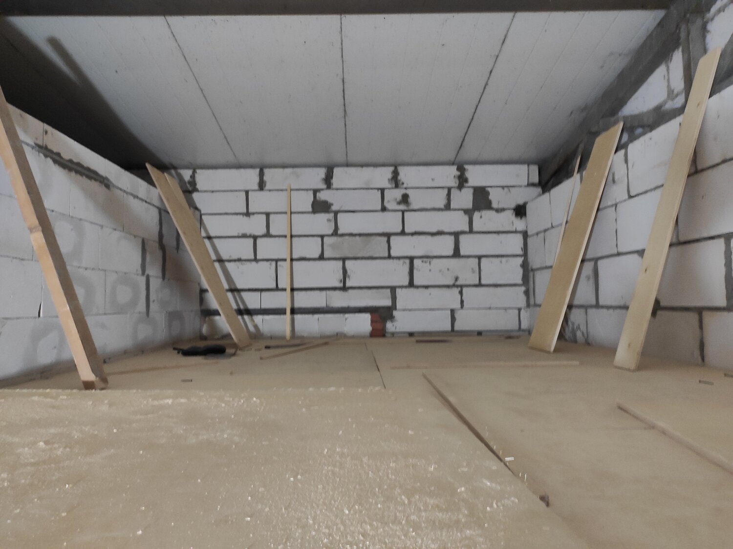 дом из газосиликатных блоков внутри, дом из газоблока, дом из газосиликатных блоков, дом из газобетона, таунхаус дом