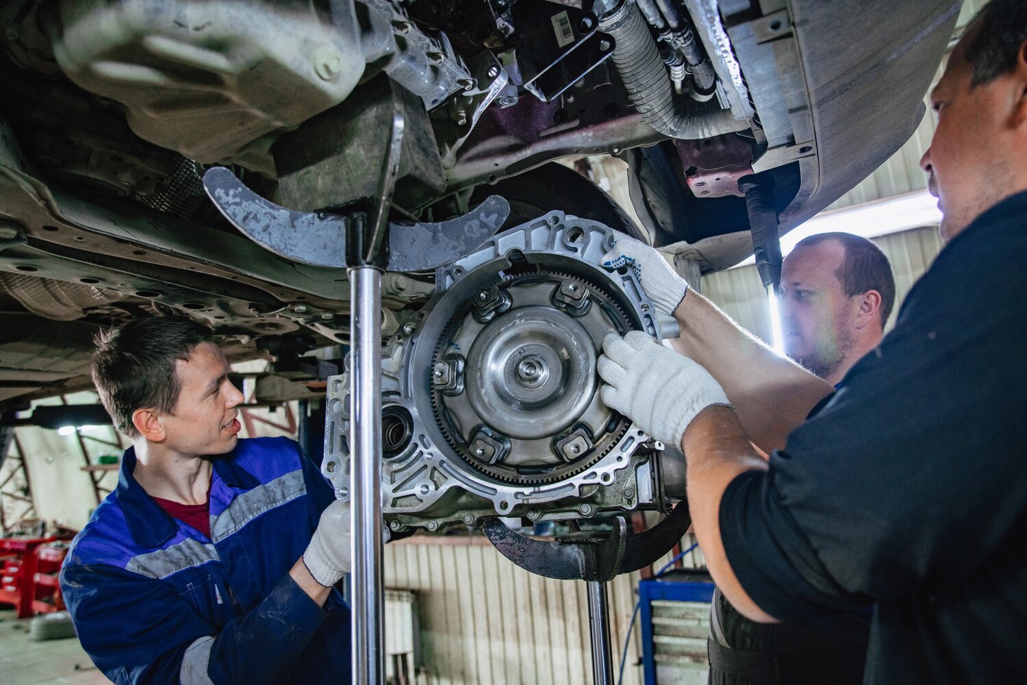 обслуживание авто, обслуживание автомобиля, автомеханик, техобслуживание, ремонт автомобилей