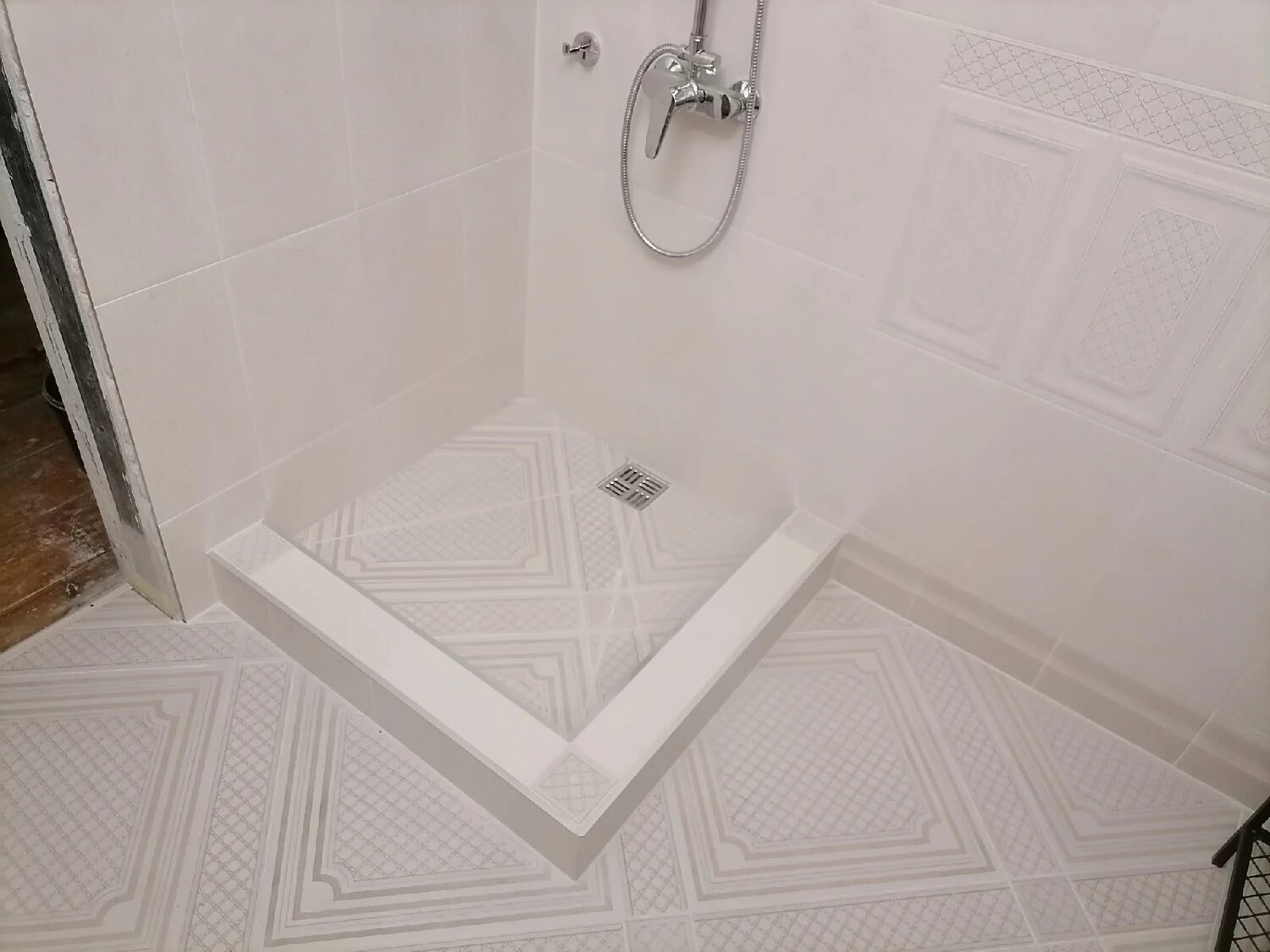 душевой поддон, поддон для ванны, душевой поддон из гранита, душевые поддоны из акрилового камня, душевой поддон ulitka lava 120х80 см