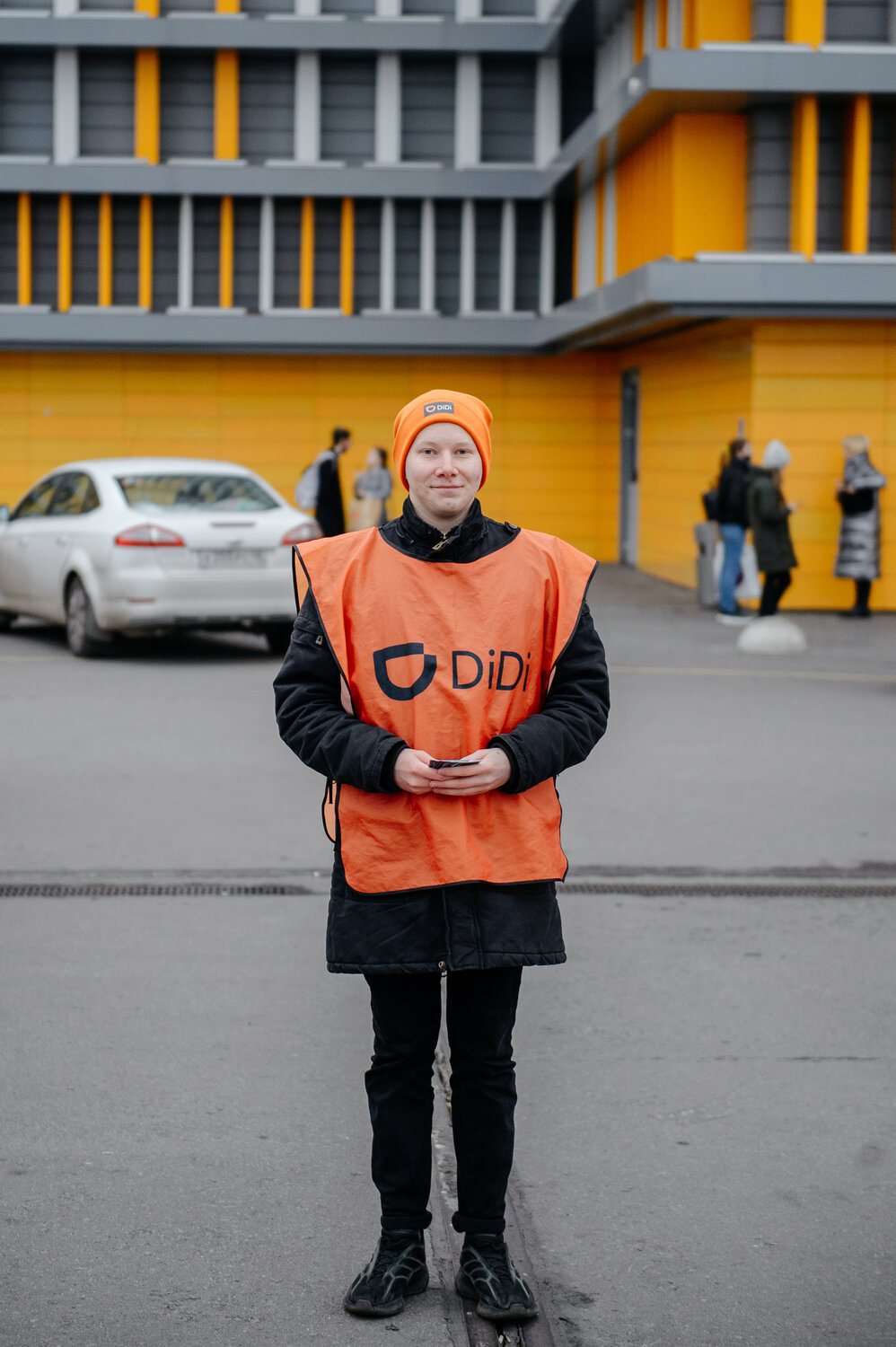 человек, мужчина, курьер яндекс еда, курьер додо, мужчины