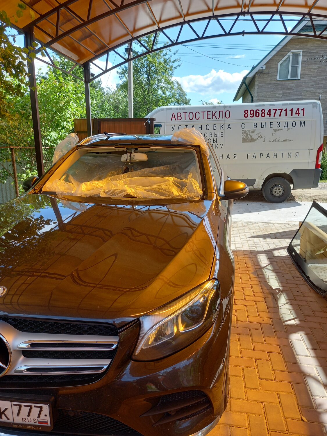 золотой мерседес, коричневый мерседес, mercedes benz gla, mercedes gla 250 рестайлинг, автомобиль