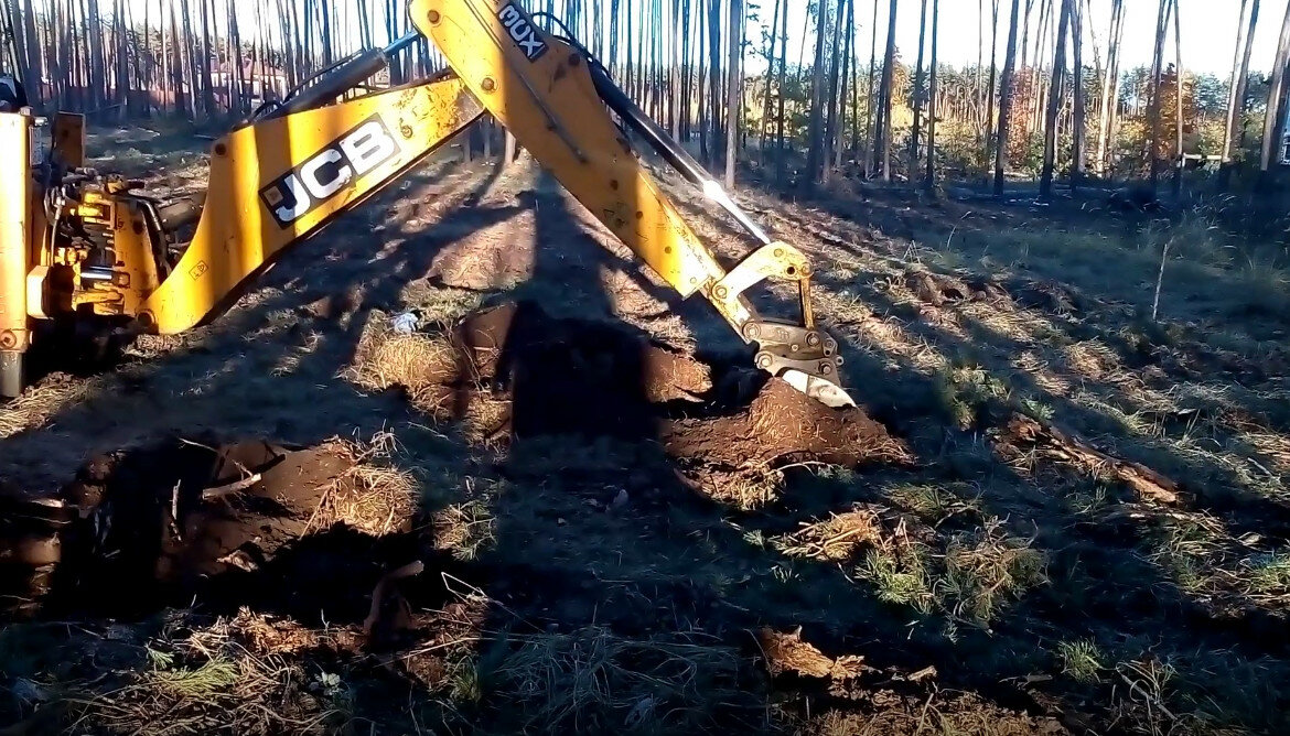 корчевание пней трактором, корчевание пней экскаватором, корчевка пней, выкорчёвывание пней экскаватором, корчевка