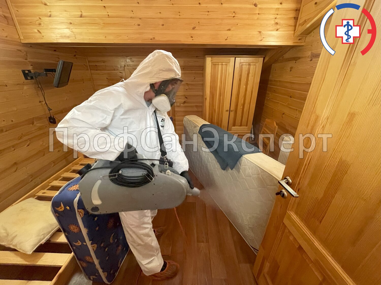 дезинсекция, дезинфекция от клопов, дезинфекция от клопов в квартире, дезинсекция клопов туманом, дезинфекция помещений