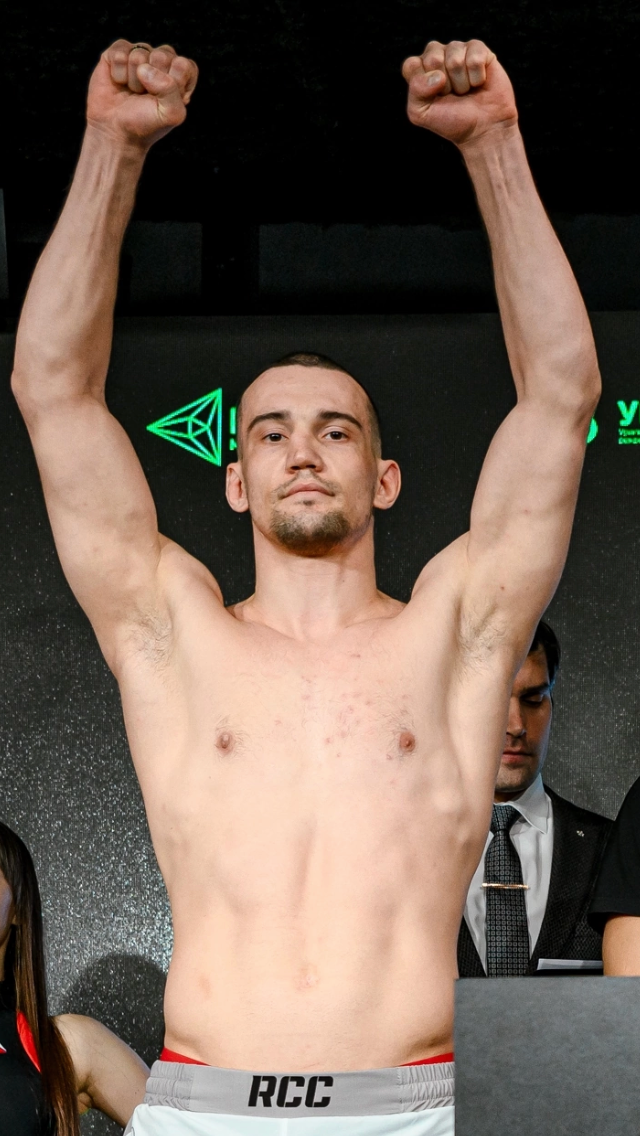 боец, боец юфс, взвешивание спортсменов, боец ufc, абус магомедов