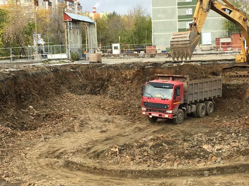 строительства, howo самосвал, самосвал 30 тонн, строительство в россии, строительство дорог