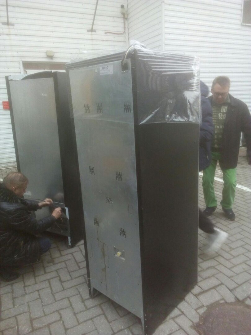 сейф банковский, сейф большой, сейф, серверный шкаф ibm 42u, холодильник