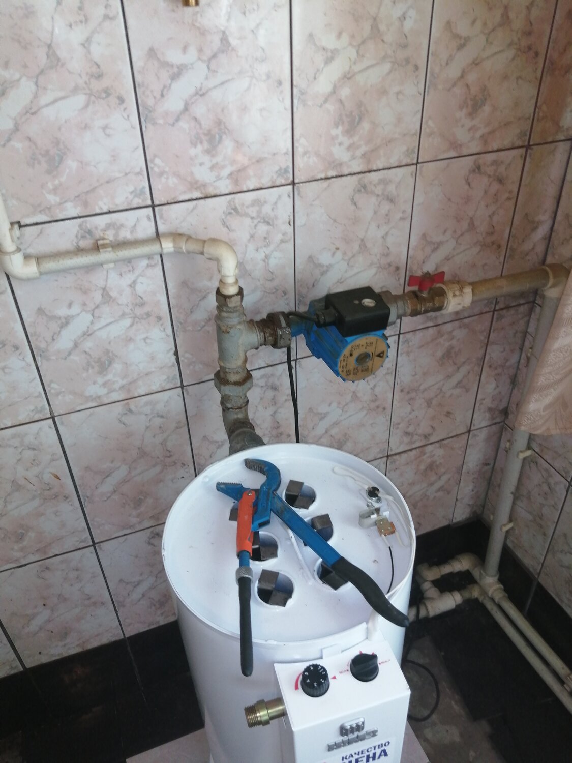 обвязка бойлера дражице okc 125, обвязка котельной с бойлером, автономное водоснабжение, установка бойлера, монтаж котельной