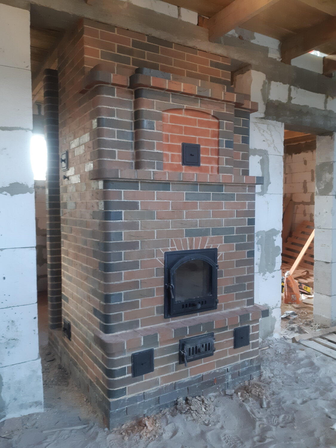 русская печь с камином, печь с камином, печь камин кирпичная, кирпичная печь, печь из кирпича