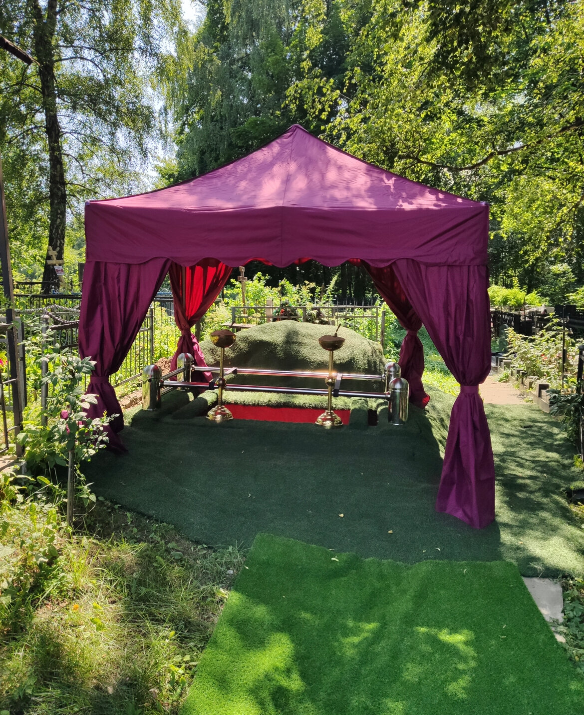 шатер садовый, большой поминальный зал троекуровского кладбища, беседка шатер, ритуальный шатер, шатер для вип похорон