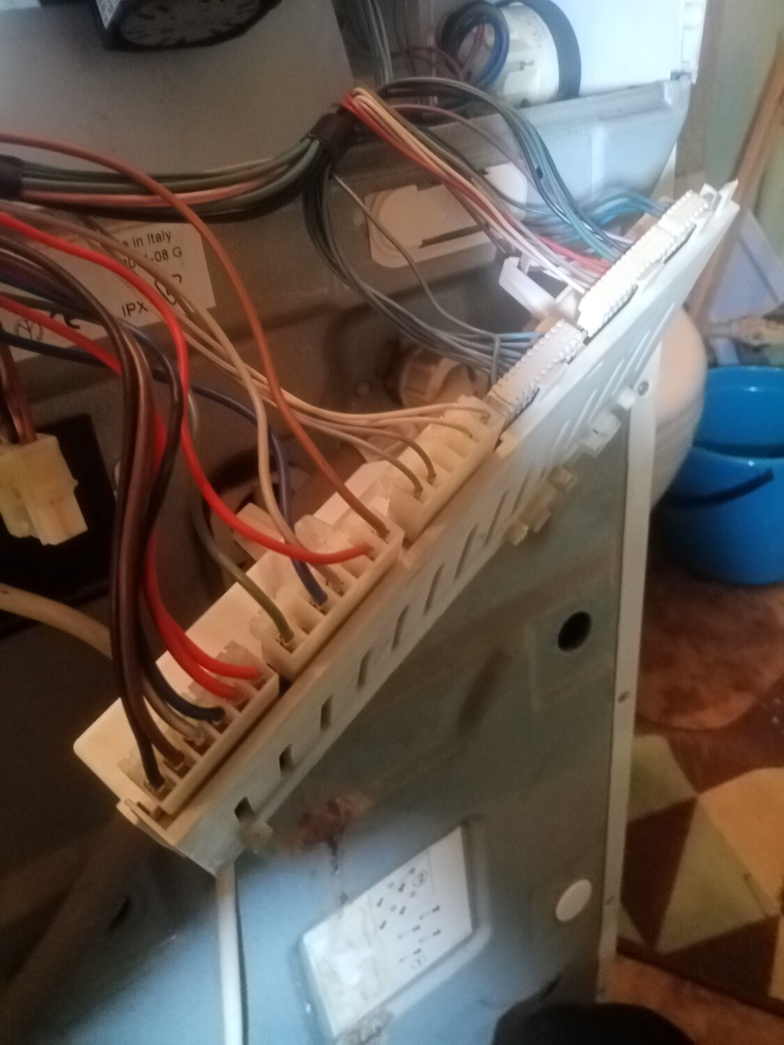 командоаппарат для стиральной машины indesit vwg421t, стиральная машина атлант 50с102 провод, предохранитель микроволновки samsung ce 2738 nr, стиральная машина, подключить электроплиту занусси
