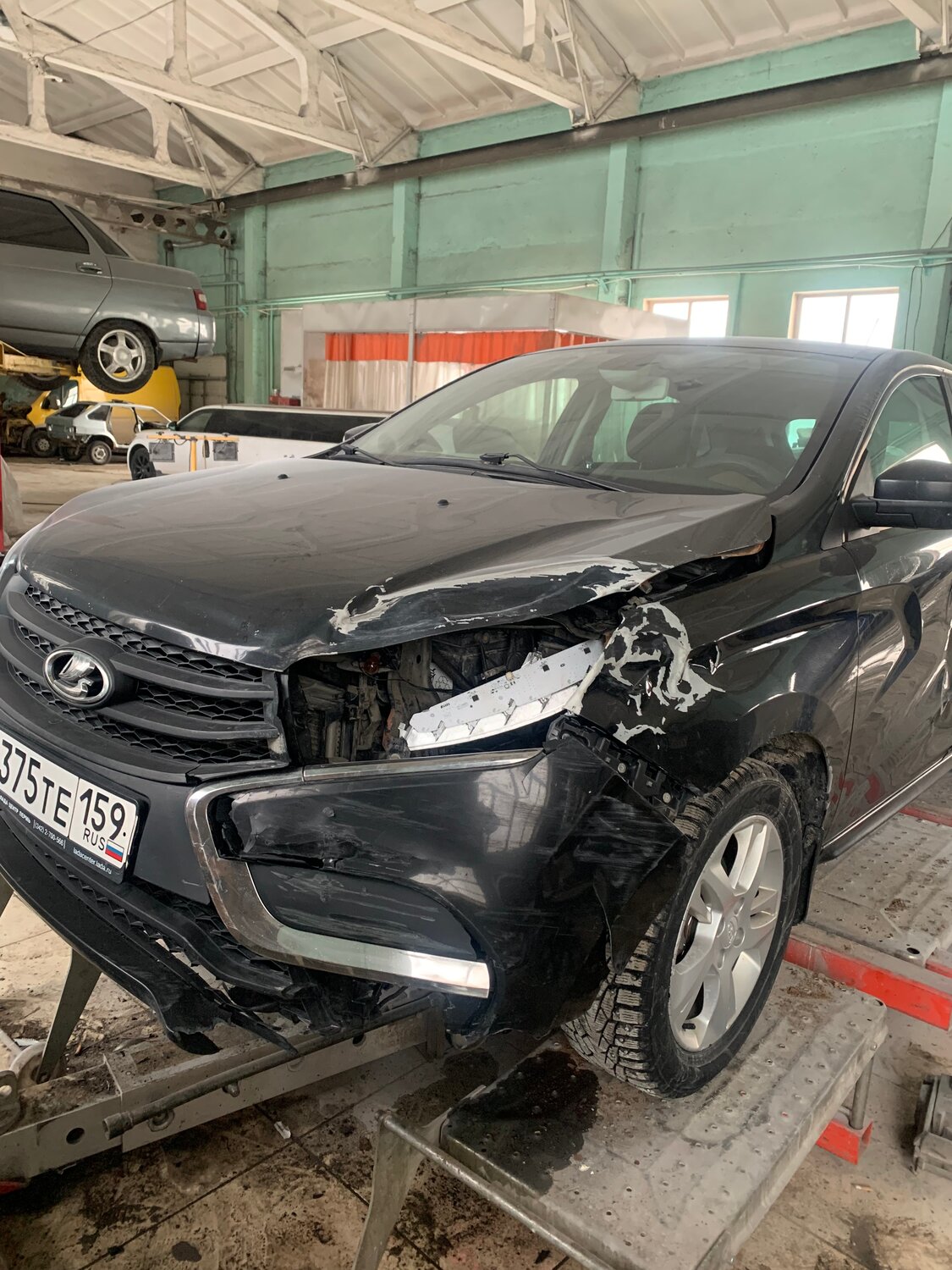 lada vesta, vesta, lada xray, черная лада веста, Toyota Corolla Verso I Рестайлинг 2